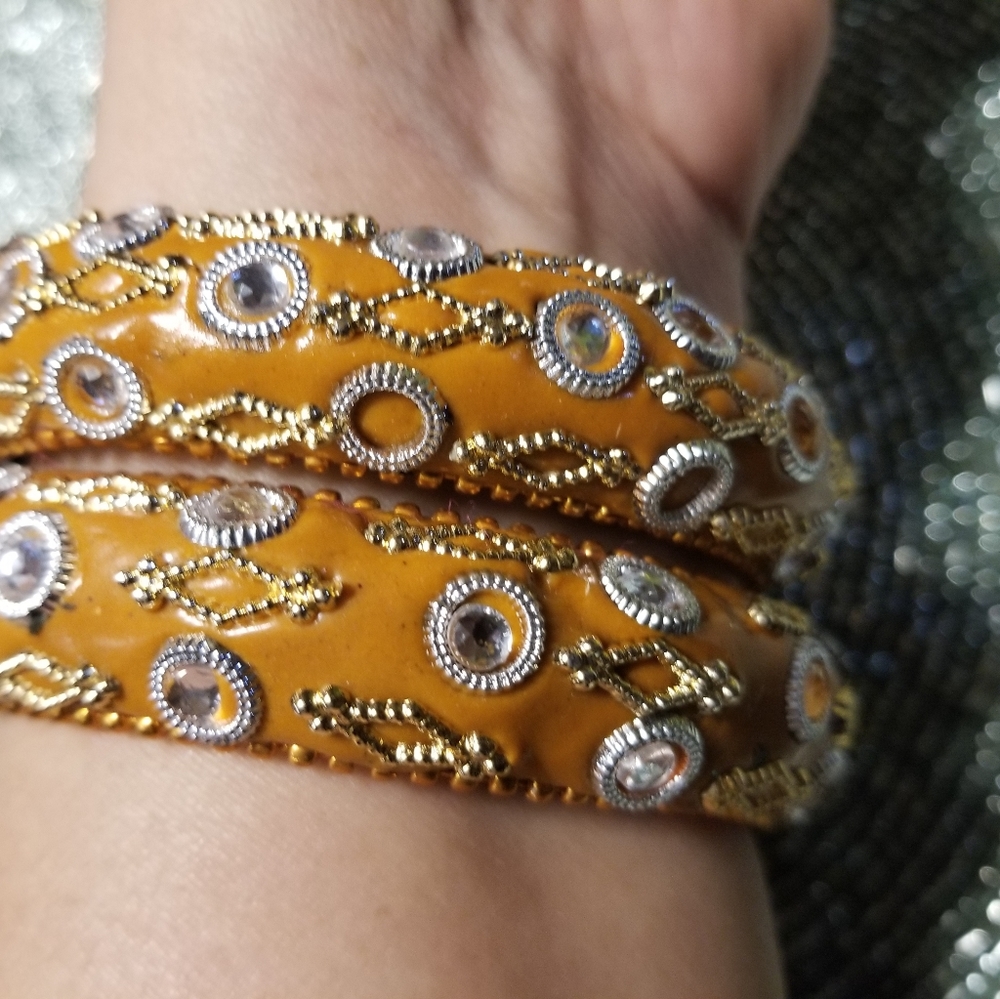 Bangles. - Picture 3 of 3